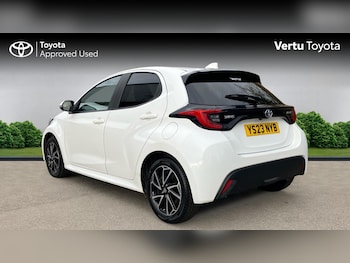 Used Toyota Yaris 2023 for sale - 77998222: Photo