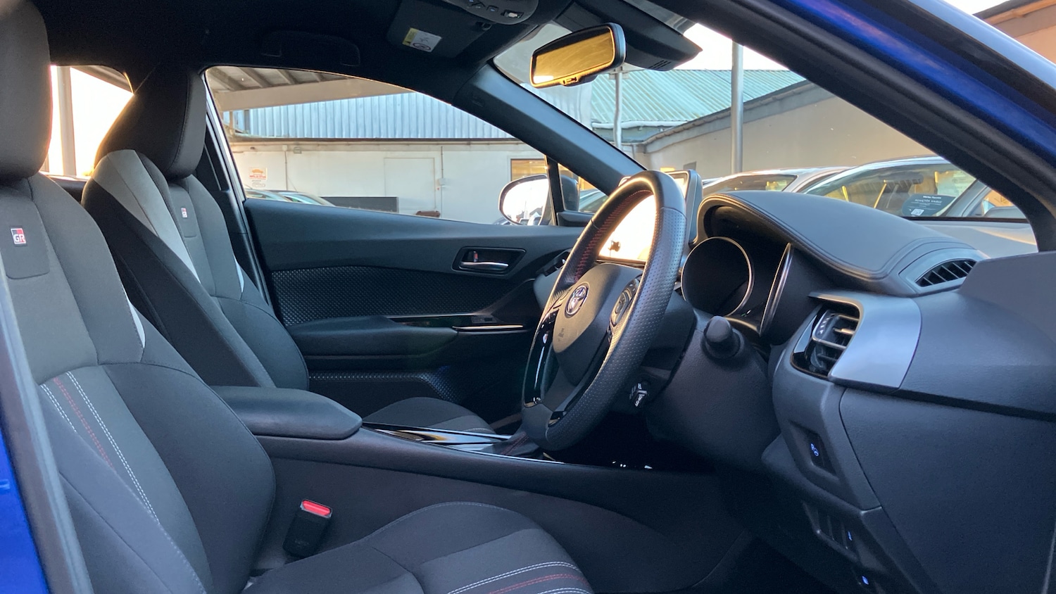 Used Toyota C-HR 2022 for sale - 77033330: Photo 11