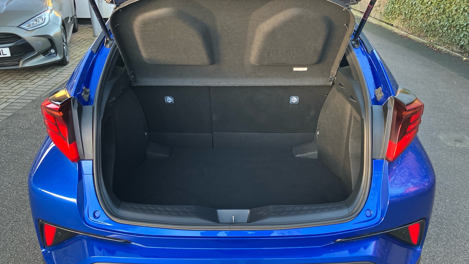 Used Toyota C-HR 2022 for sale - 77033330: Photo 14