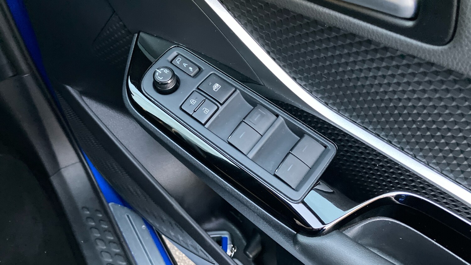 Used Toyota C-HR 2022 for sale - 77033330: Photo 31