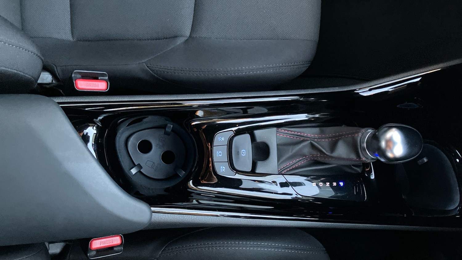 Used Toyota C-HR 2022 for sale - 77033330: Photo 36