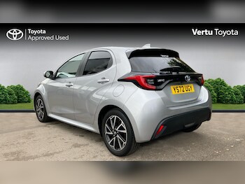 Used Toyota Yaris 2022 for sale - 76477142: Photo