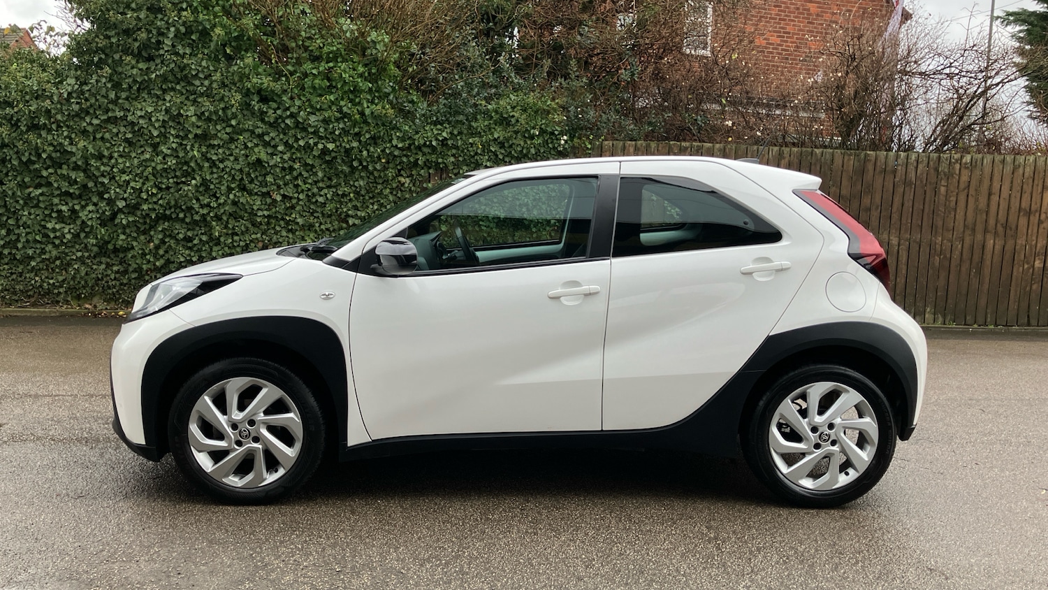 Used Toyota Aygo X 2024 for sale - 76963202: Photo 17