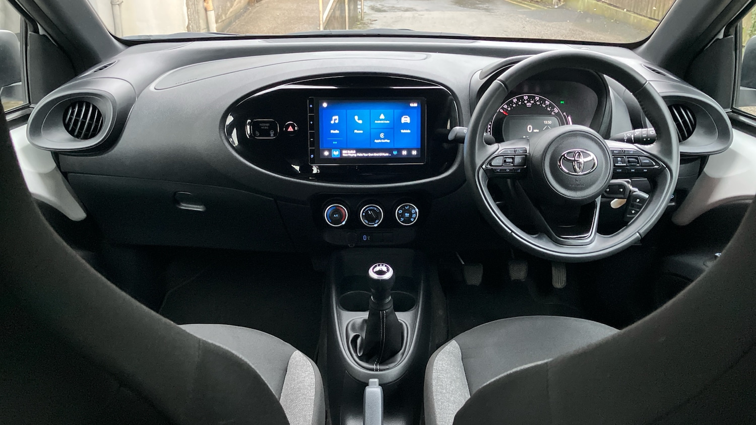 Used Toyota Aygo X 2024 for sale - 76963202: Photo 5