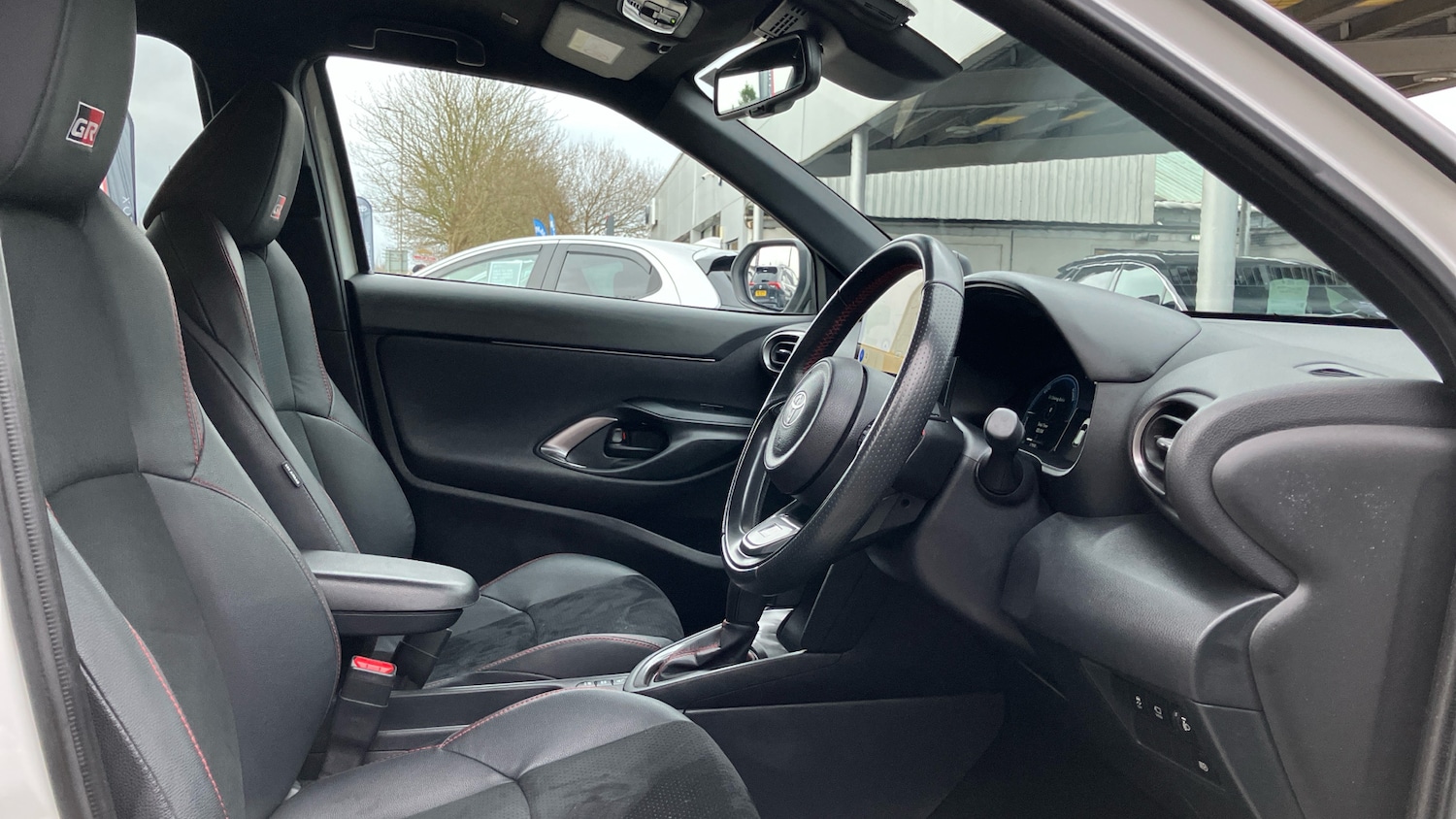 Used Toyota Yaris Cross 2024 for sale - 77676164: Photo 11