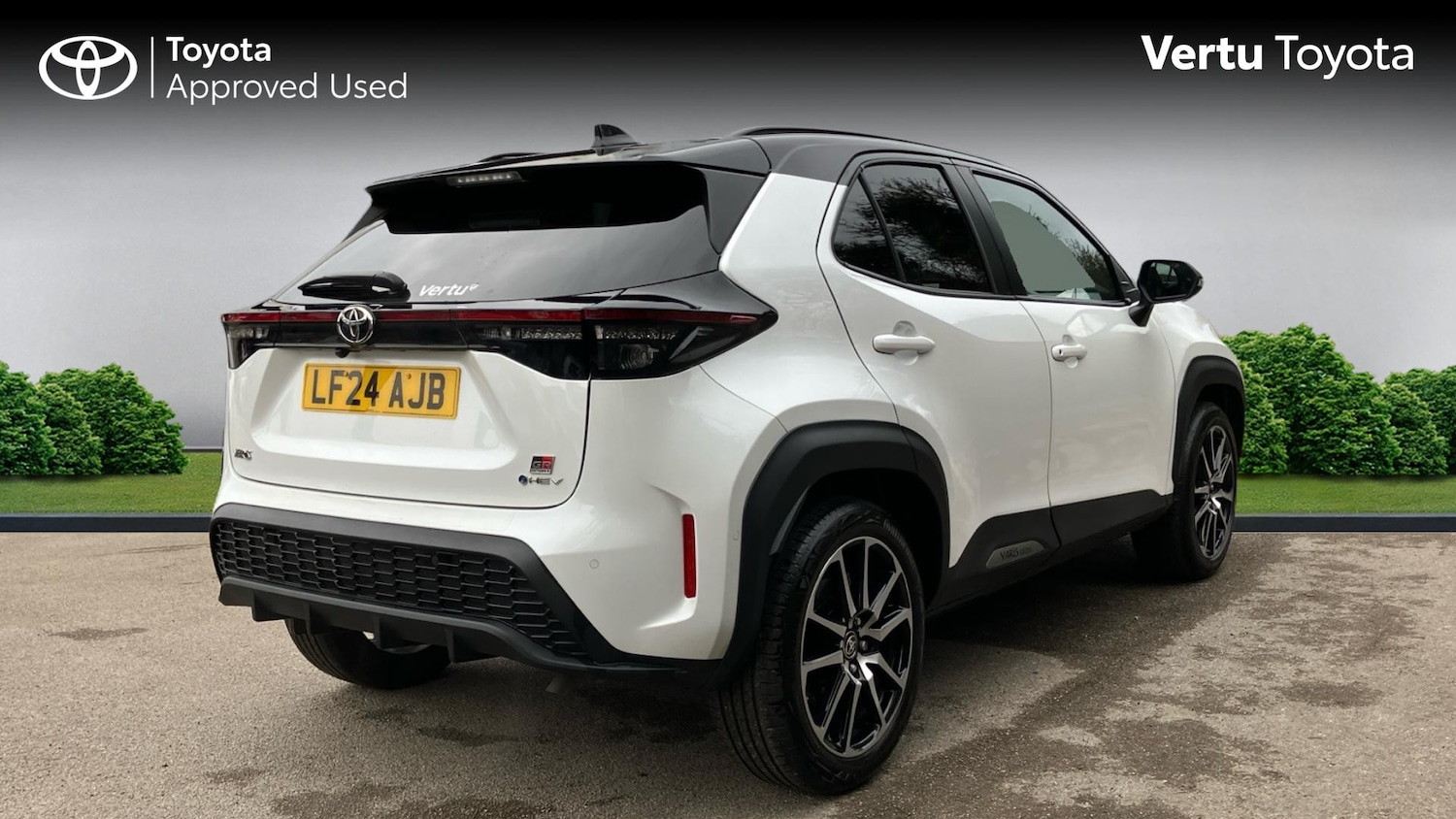 Used Toyota Yaris Cross 2024 for sale - 77676164: Photo 2