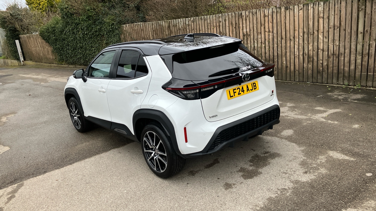 Used Toyota Yaris Cross 2024 for sale - 77676164: Photo 30