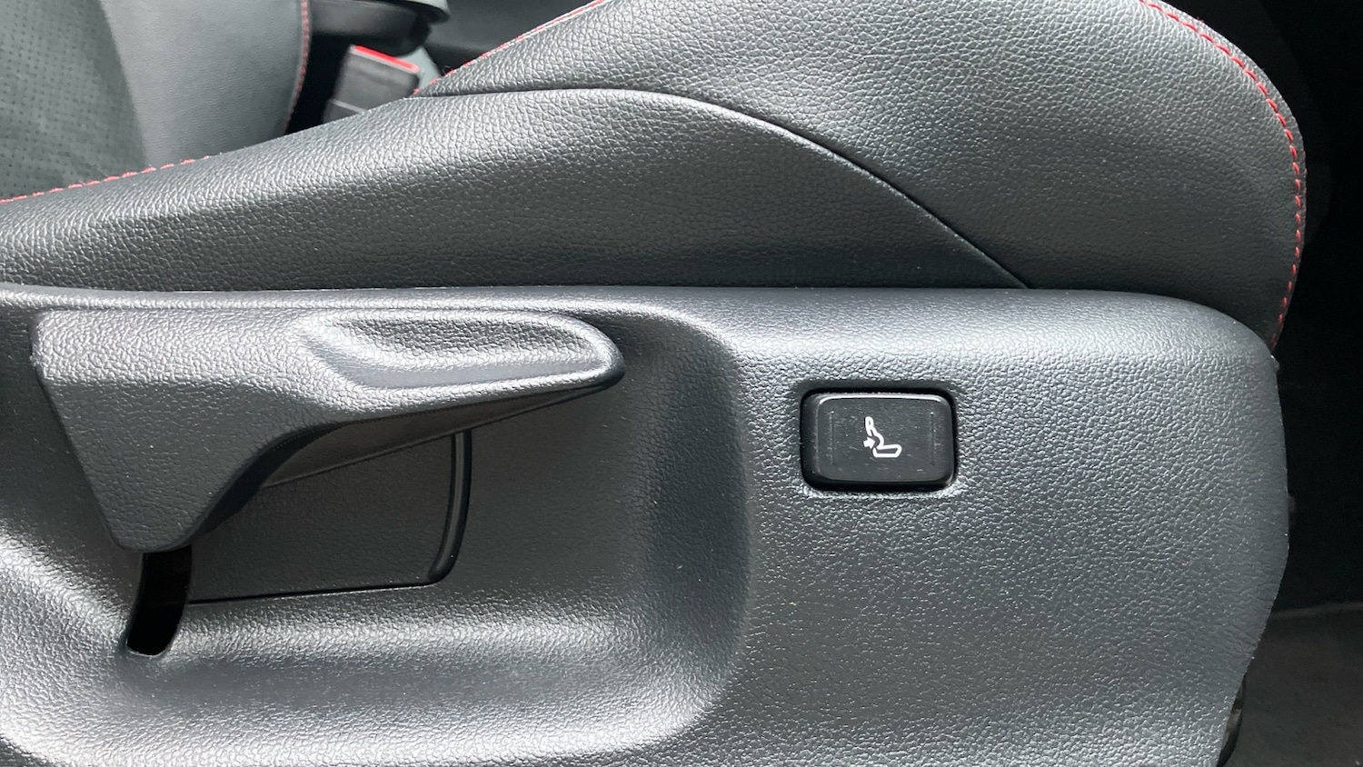 Used Toyota Yaris Cross 2024 for sale - 77676164: Photo 34