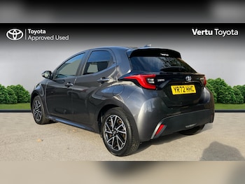 Used Toyota Yaris 2023 for sale - 76792896: Photo