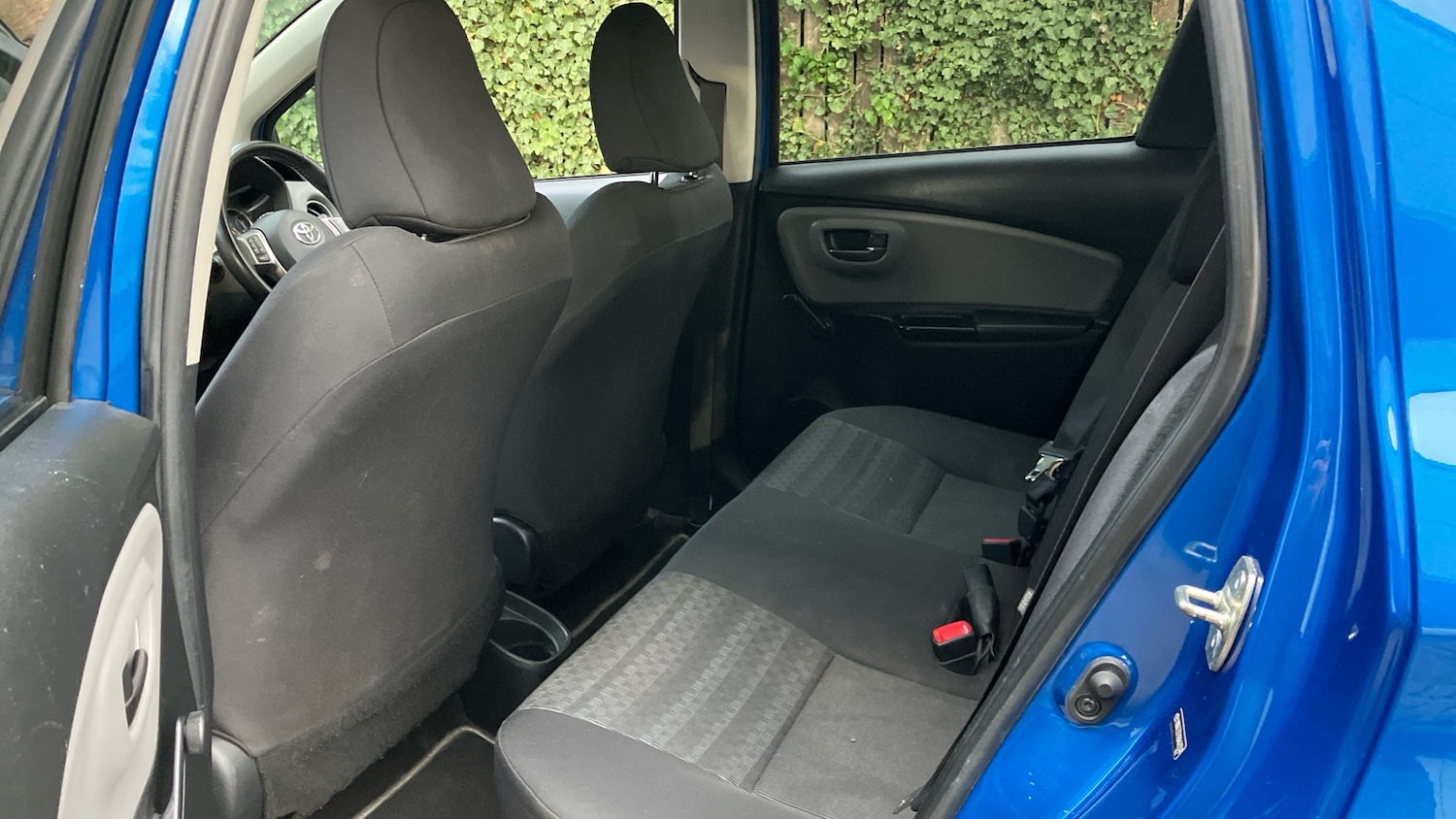 Used Toyota Yaris 2017 for sale - 76329877: Photo 13