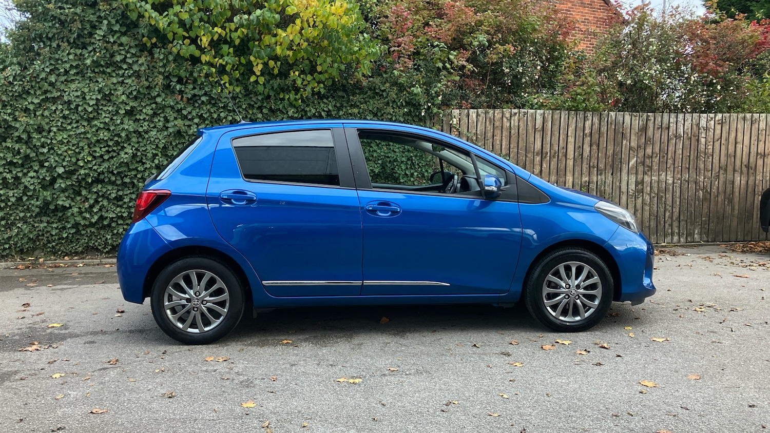 Used Toyota Yaris 2017 for sale - 76329877: Photo 16