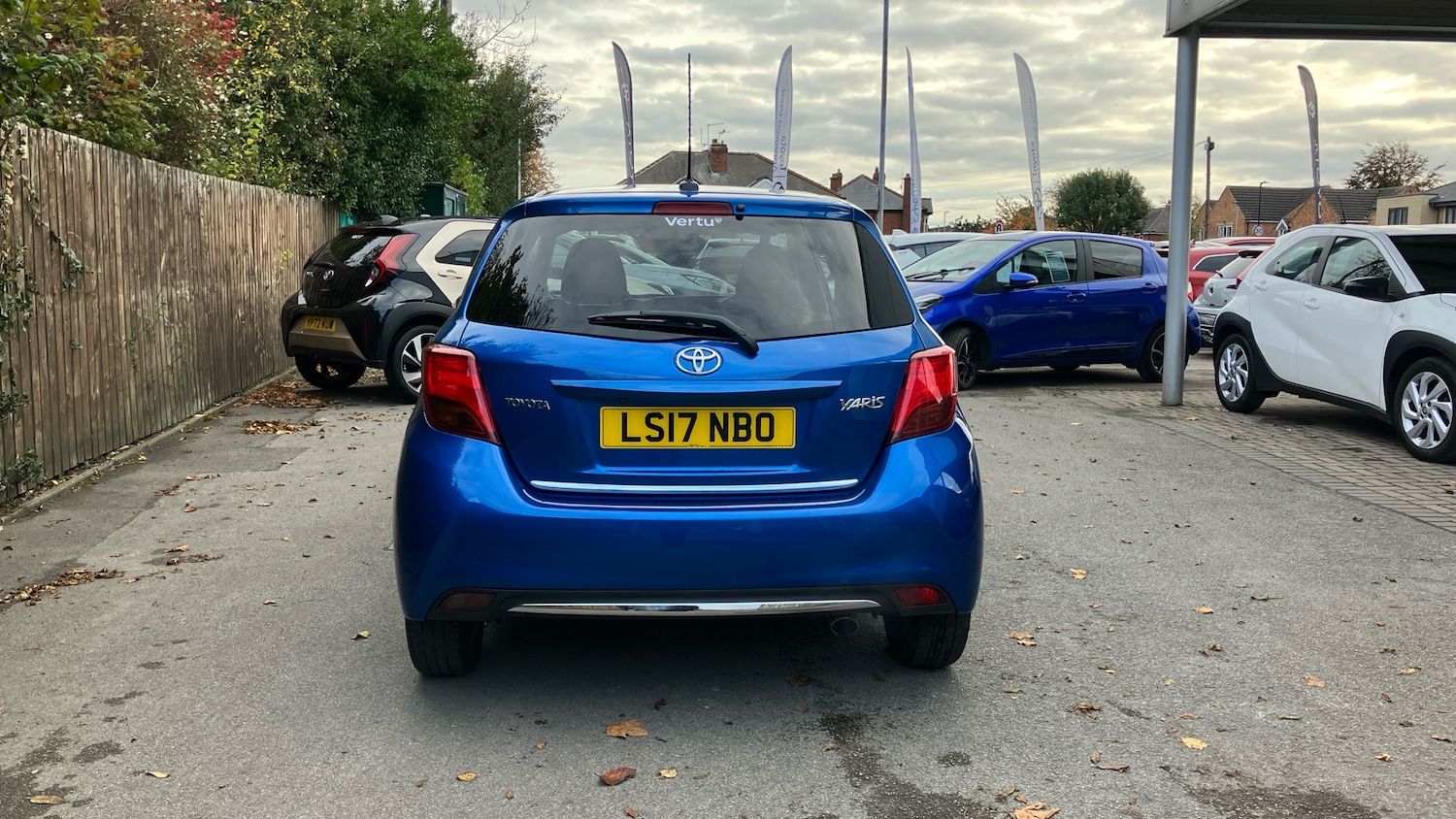 Used Toyota Yaris 2017 for sale - 76329877: Photo 19