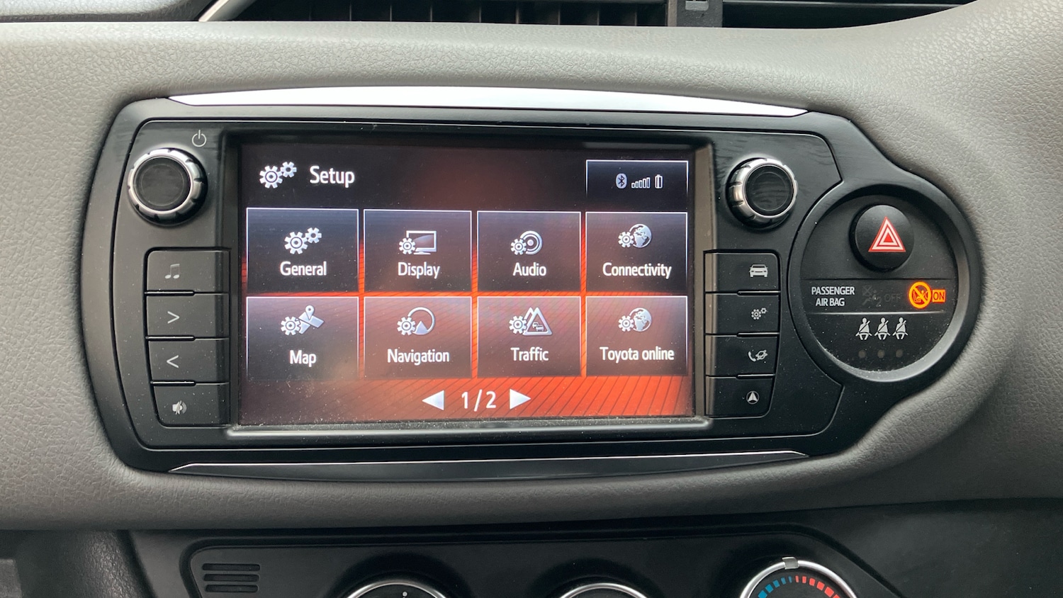 Used Toyota Yaris 2017 for sale - 76329877: Photo 24