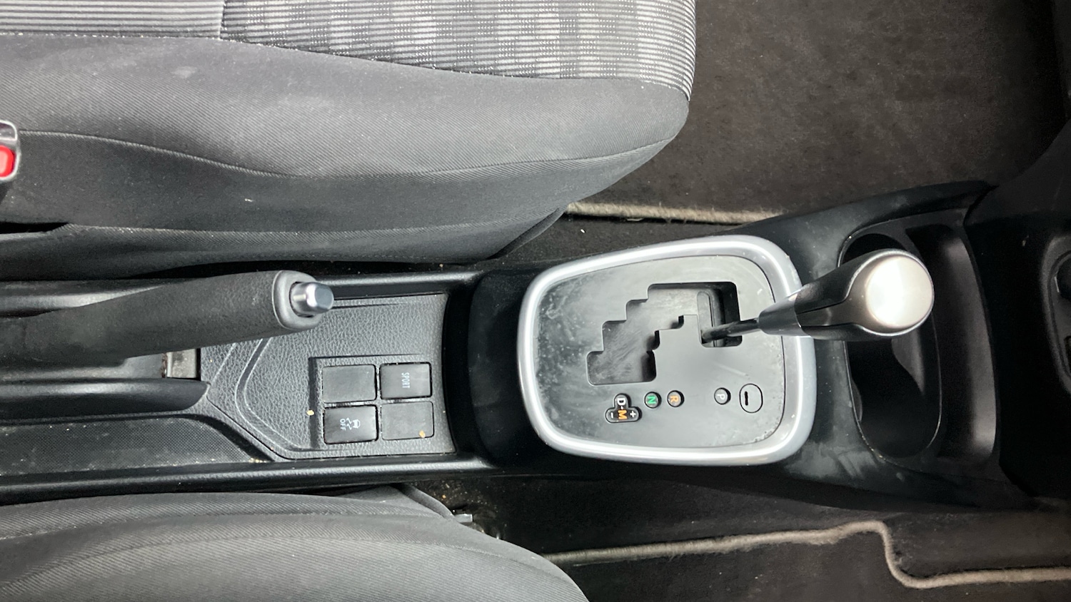Used Toyota Yaris 2017 for sale - 76329877: Photo 46