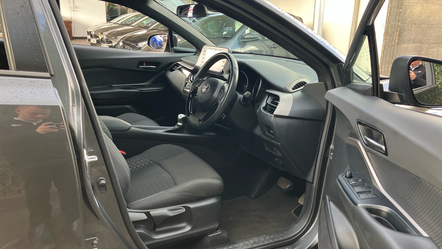 Used Toyota C-HR 2021 for sale - 76557275: Photo 11