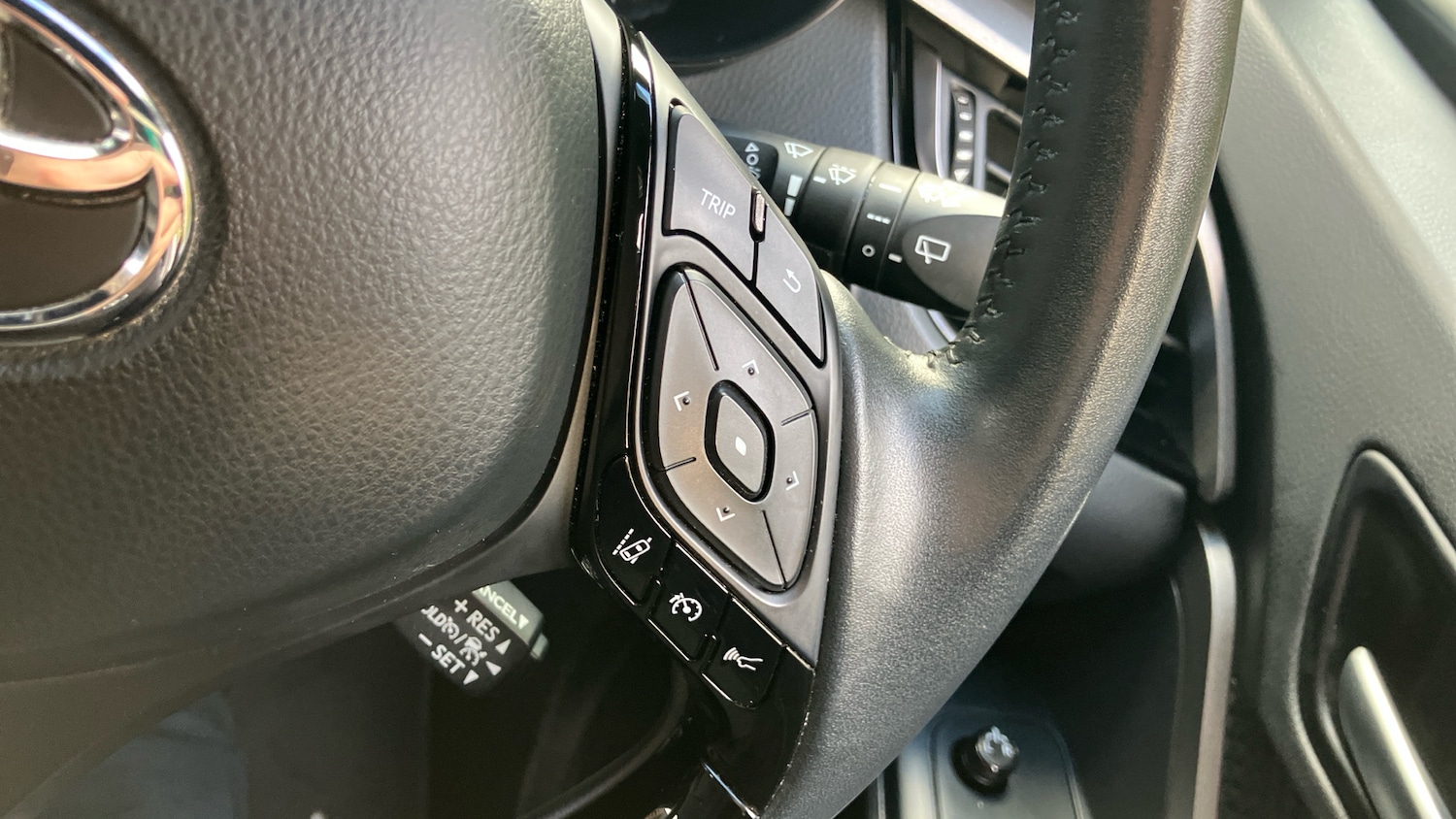 Used Toyota C-HR 2021 for sale - 76557275: Photo 46