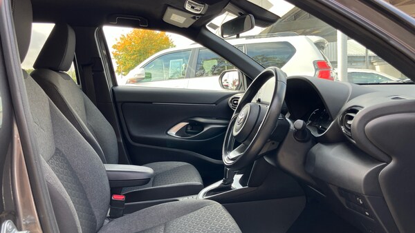Used Toyota Yaris Cross 2022 for sale - 76131170: Photo 11