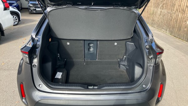 Used Toyota Yaris Cross 2022 for sale - 76131170: Photo 14
