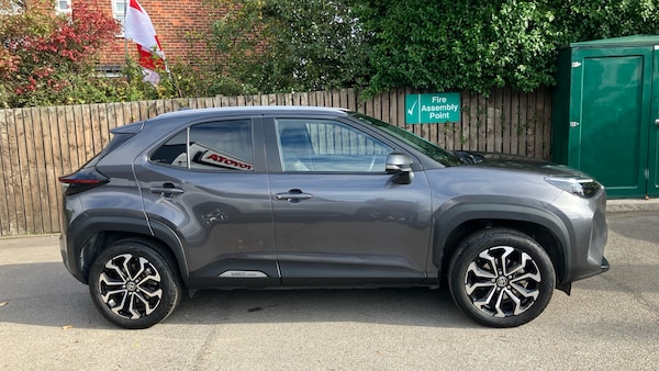 Used Toyota Yaris Cross 2022 for sale - 76131170: Photo 16