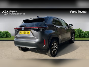 Used Toyota Yaris Cross 2022 for sale - 76131170: Photo 2