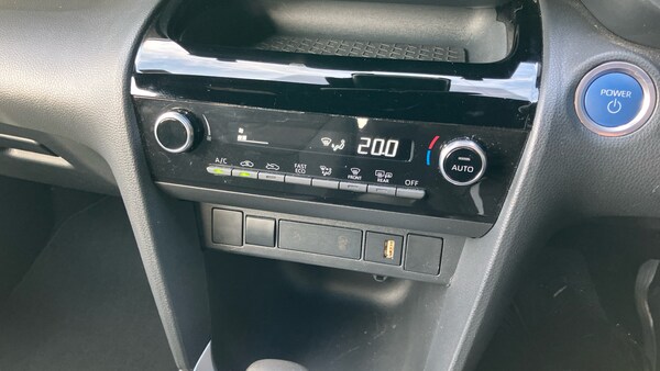 Used Toyota Yaris Cross 2022 for sale - 76131170: Photo 33