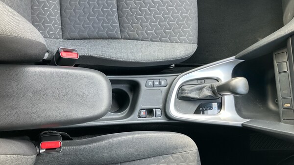 Used Toyota Yaris Cross 2022 for sale - 76131170: Photo 34