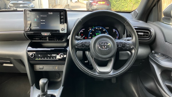 Used Toyota Yaris Cross 2022 for sale - 76131170: Photo 6