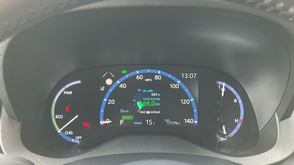 Used Toyota Yaris Cross 2022 for sale - 76131170: Photo 9