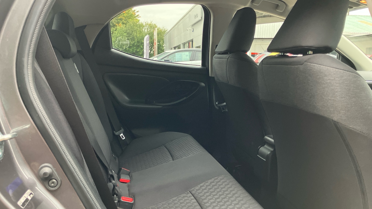 Used Toyota Yaris 2023 for sale - 76028010: Photo 12