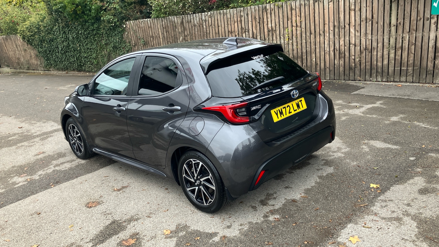 Used Toyota Yaris 2023 for sale - 76028010: Photo 30