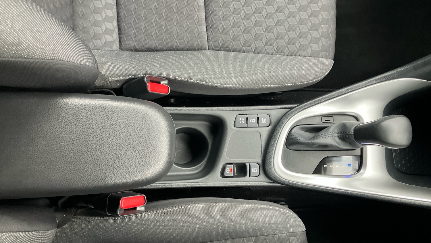 Used Toyota Yaris 2023 for sale - 76028010: Photo 34