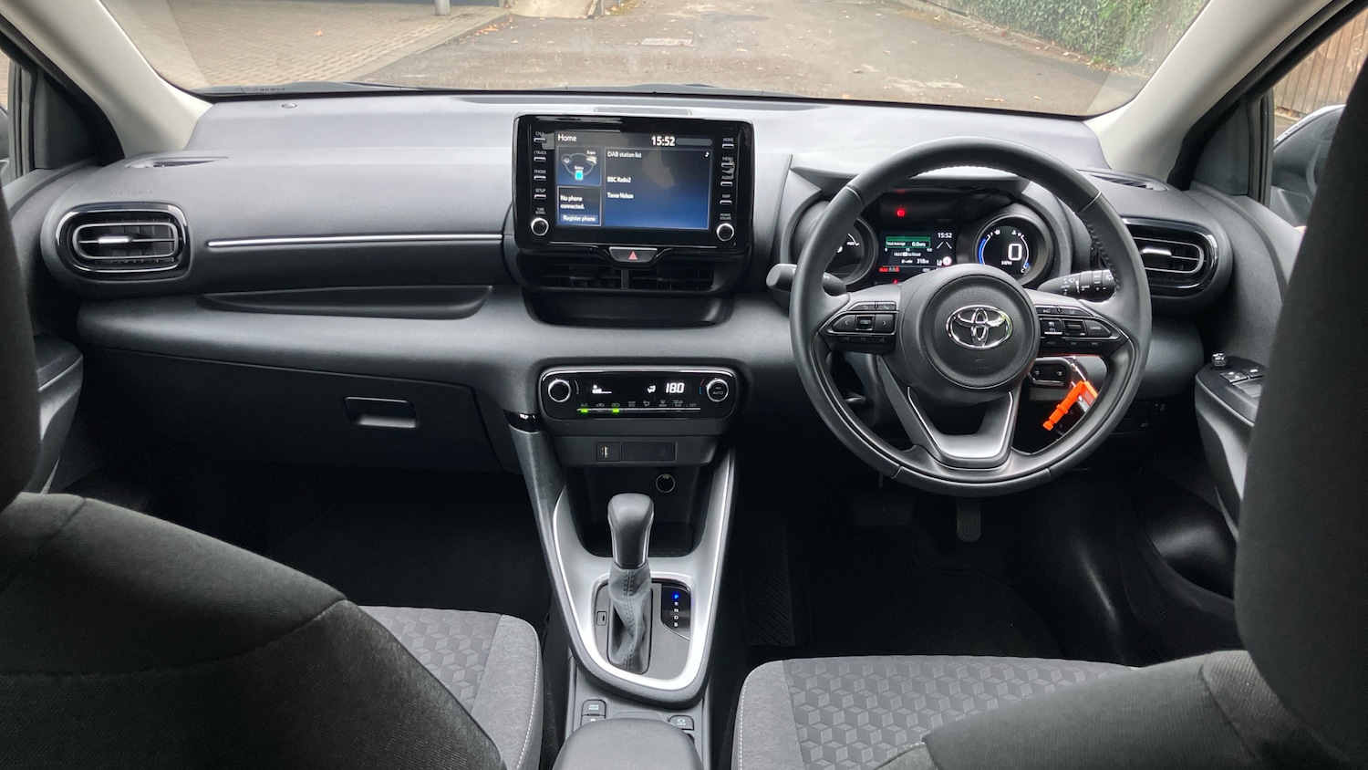 Used Toyota Yaris 2023 for sale - 76028010: Photo 5