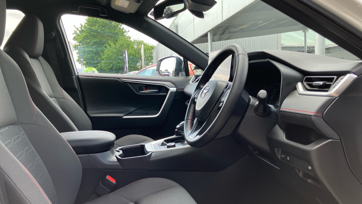 Used Toyota RAV4 2025 for sale - 76905945: Photo 11