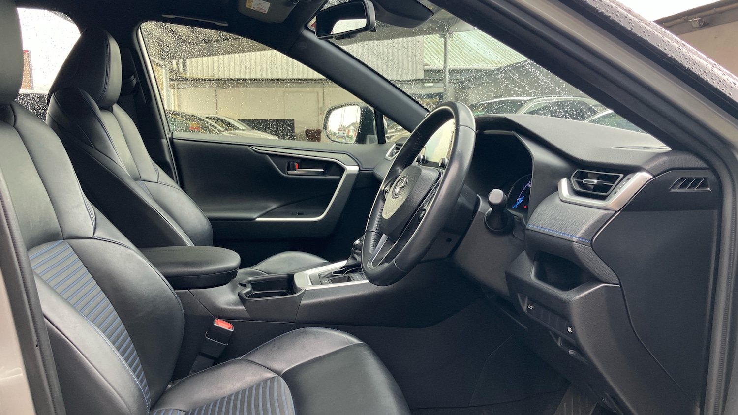 Used Toyota RAV4 2020 for sale - 77766188: Photo 11