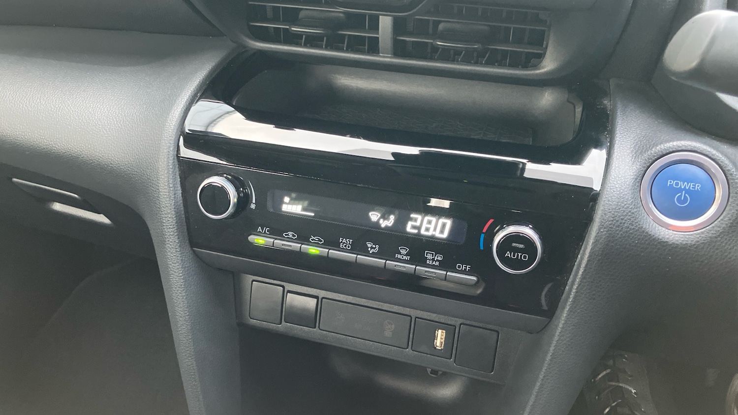 Used Toyota Yaris Cross 2022 for sale - 77262210: Photo 33