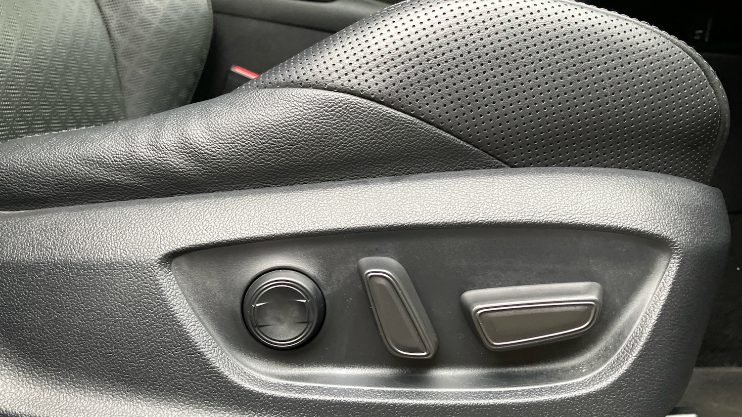 Used Toyota C-HR 2021 for sale - 77545668: Photo 31