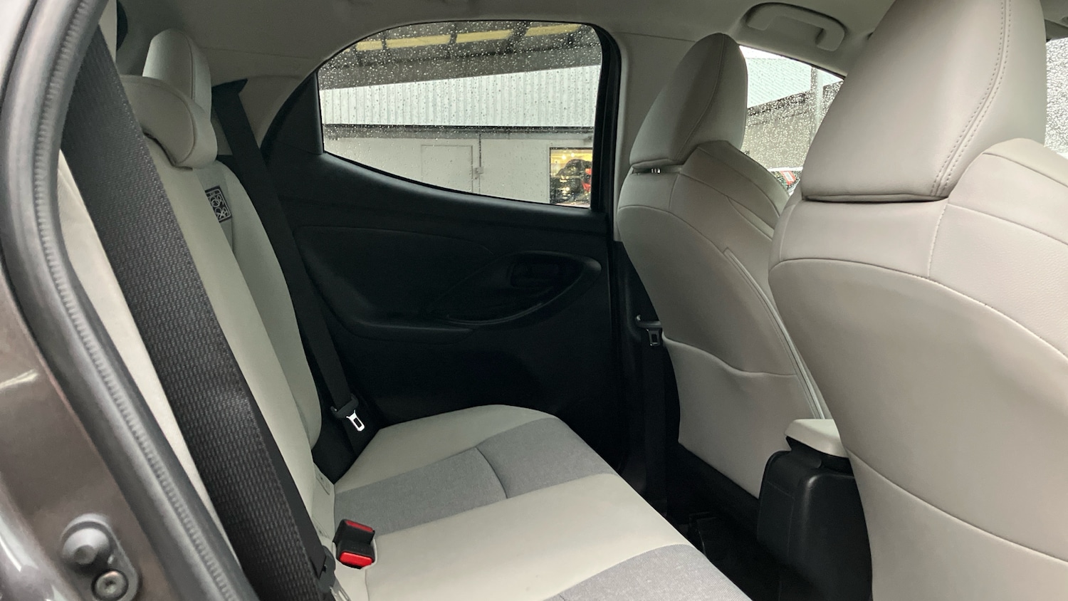 Used Toyota Yaris 2022 for sale - 76638581: Photo 12