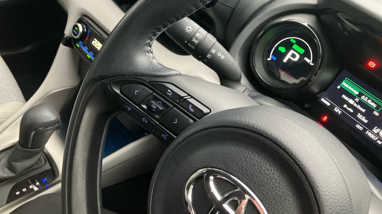 Used Toyota Yaris 2022 for sale - 76638581: Photo 31