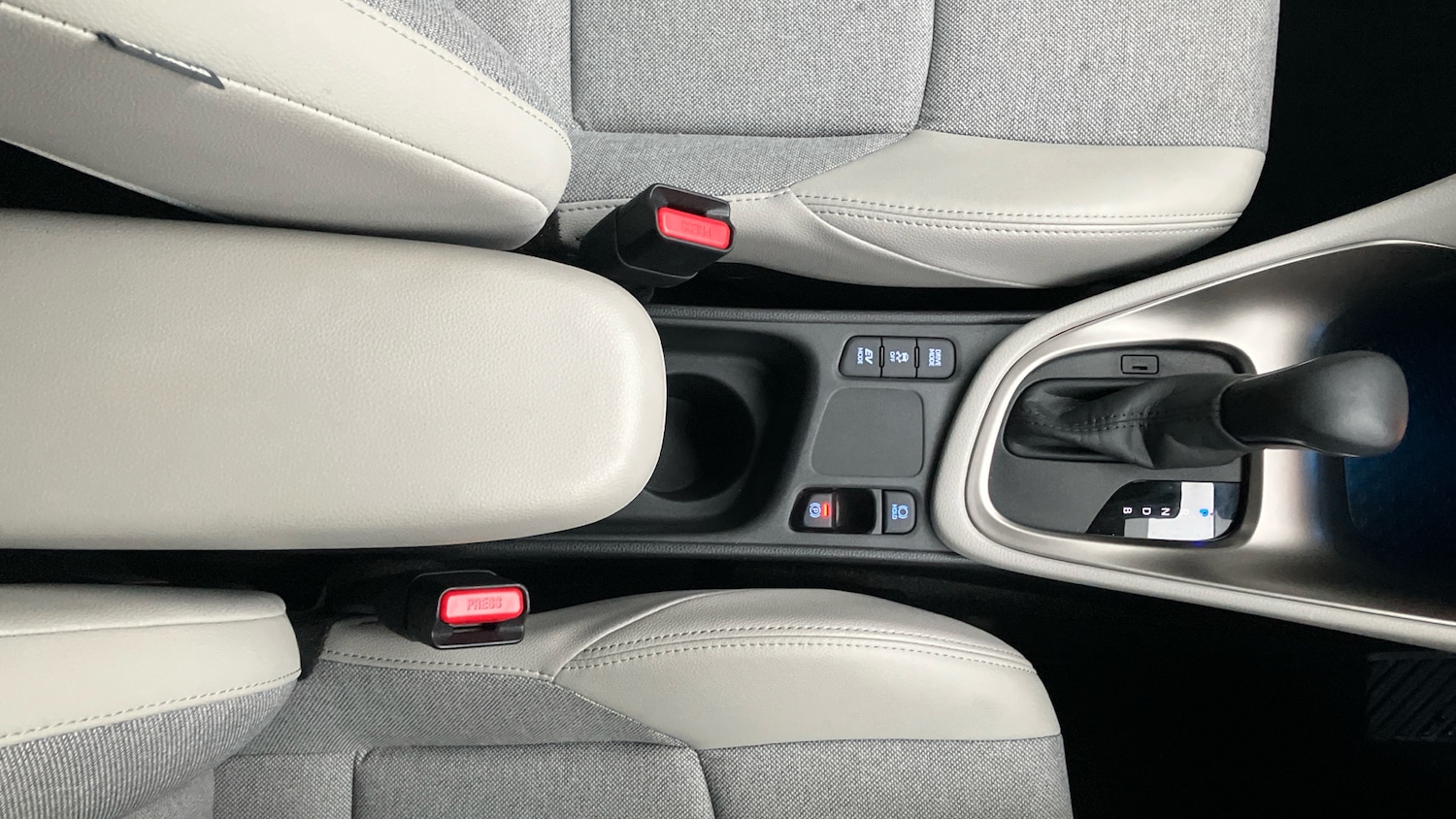 Used Toyota Yaris 2022 for sale - 76638581: Photo 36