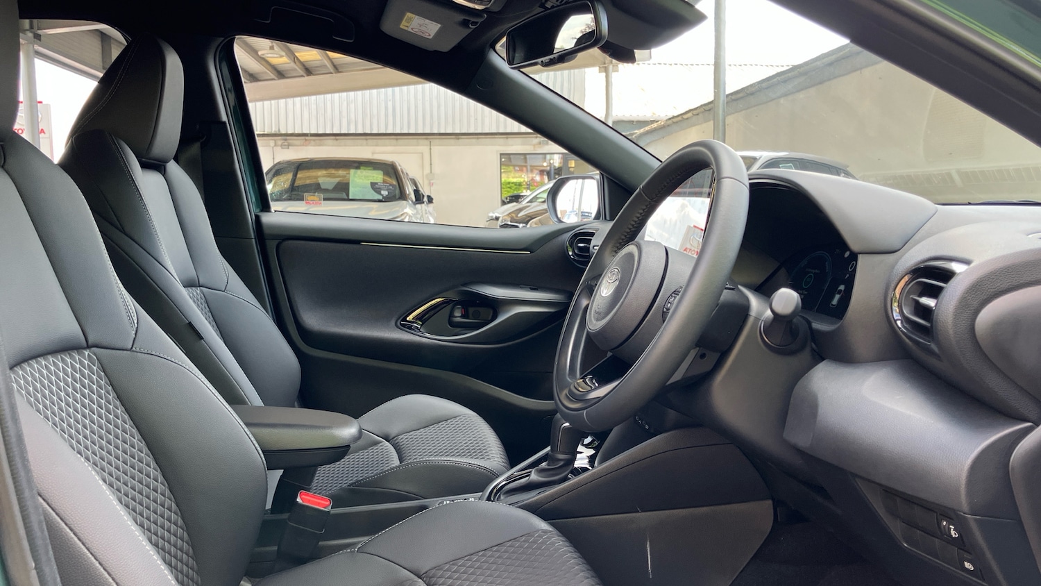 Used Toyota Yaris 2025 for sale - 76045898: Photo 11