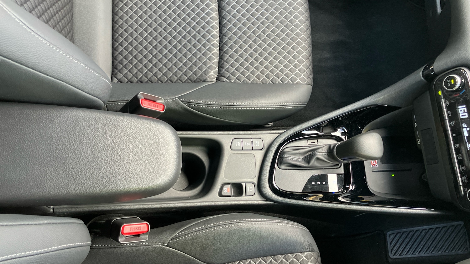 Used Toyota Yaris 2025 for sale - 76045898: Photo 36