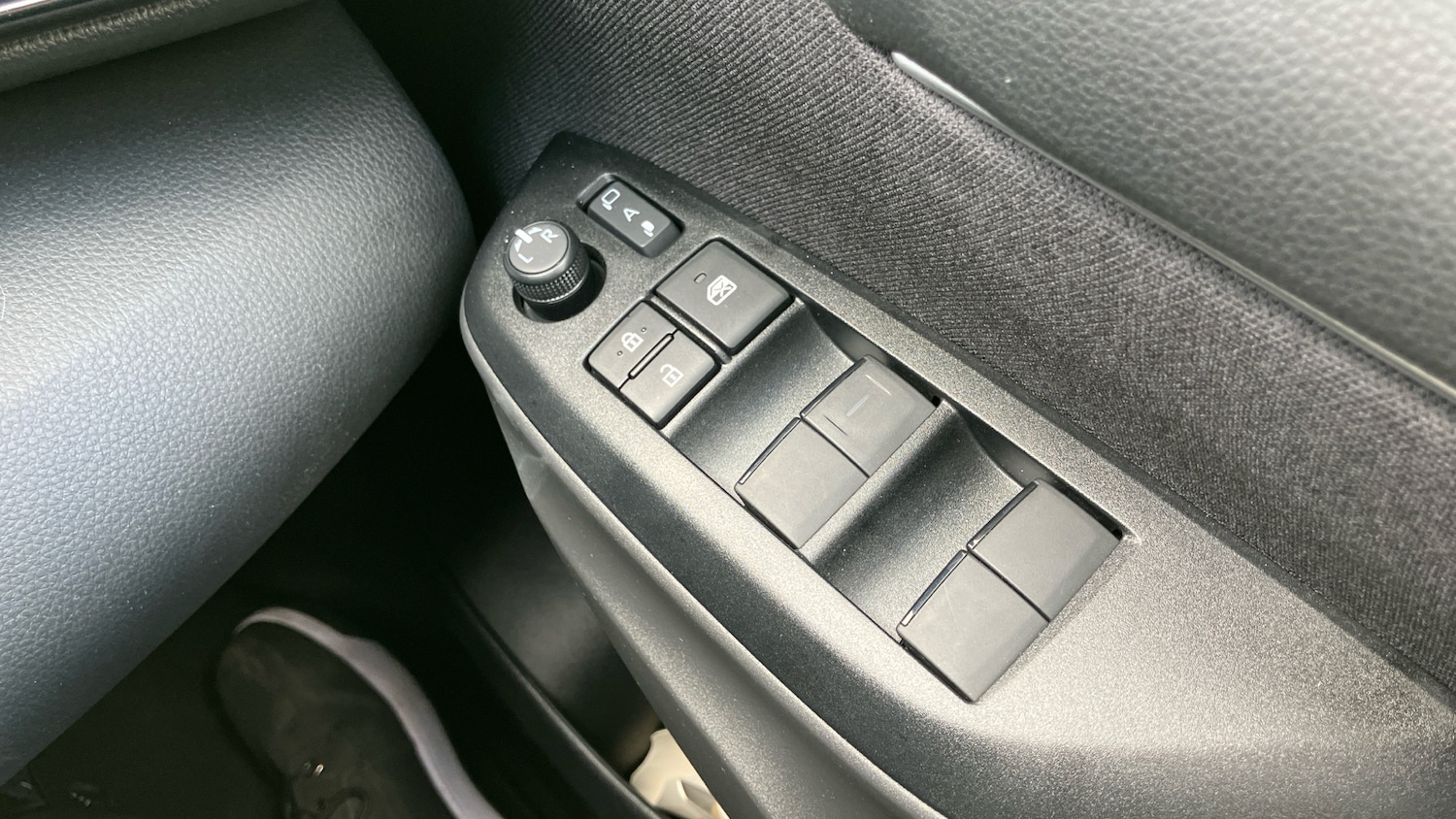 Used Toyota Yaris 2025 for sale - 76045898: Photo 40