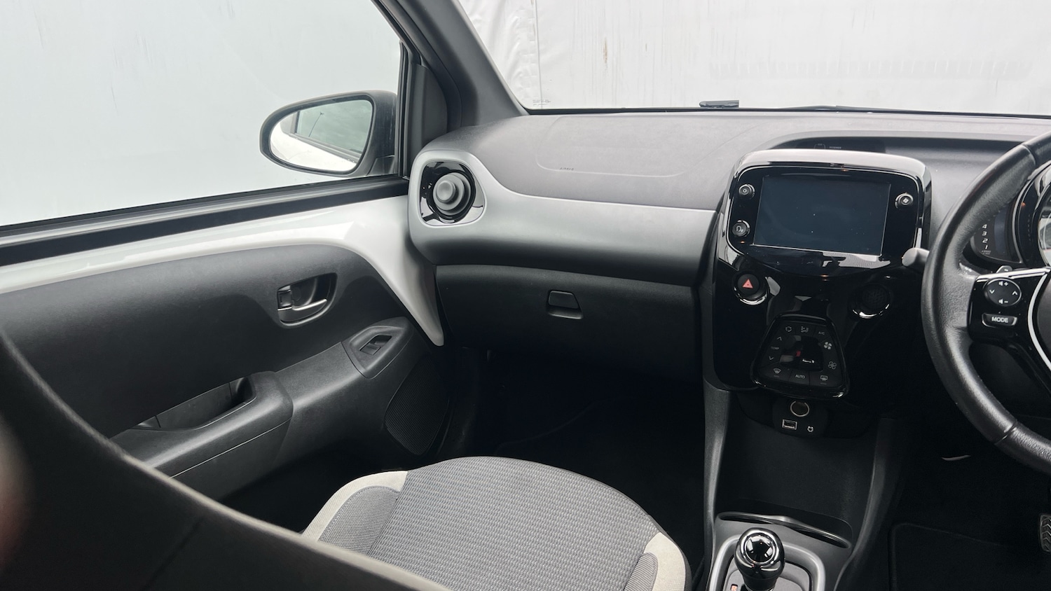 Used Toyota AYGO 2021 for sale - 77420130: Photo 14