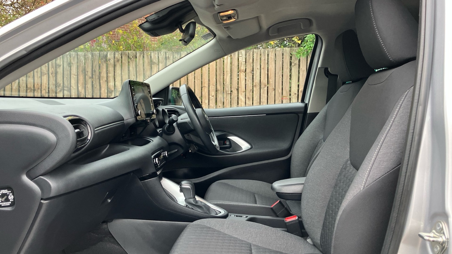 Used Toyota Yaris 2022 for sale - 76517912: Photo 10