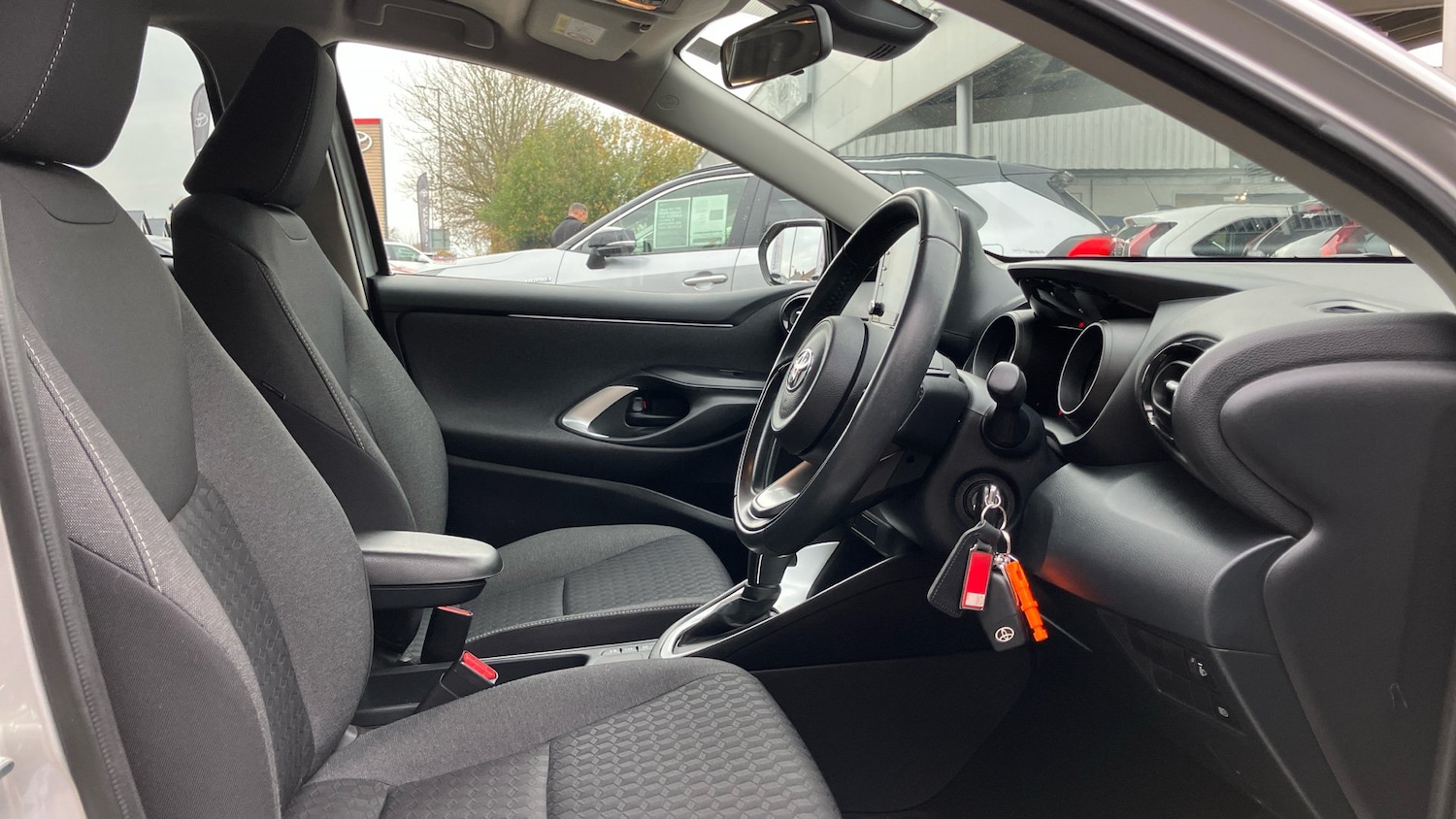 Used Toyota Yaris 2022 for sale - 76517912: Photo 11