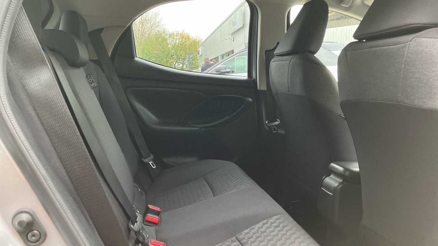 Used Toyota Yaris 2022 for sale - 76517912: Photo 12