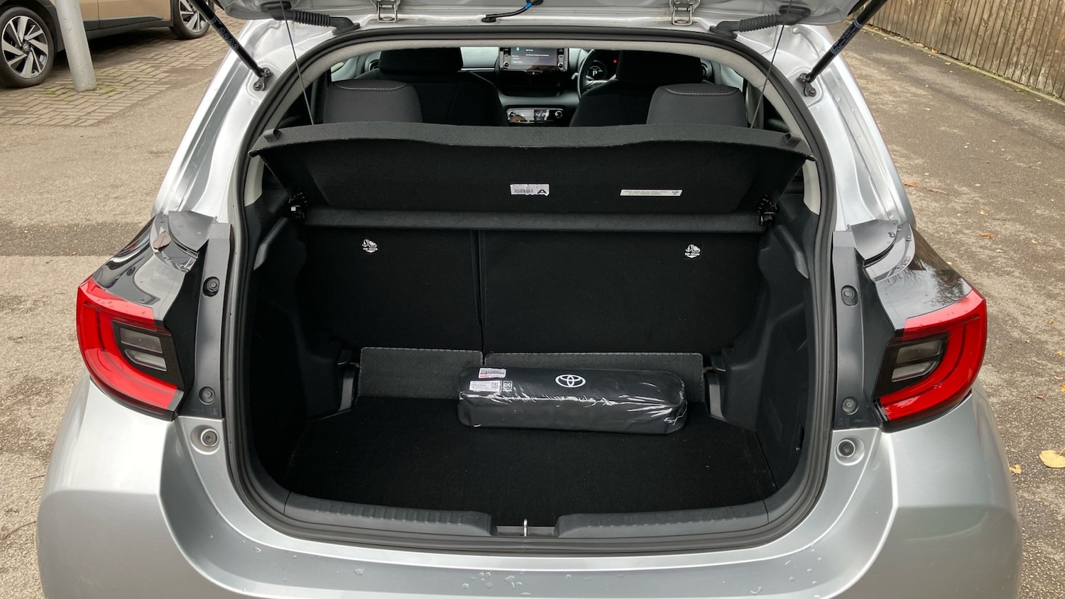 Used Toyota Yaris 2022 for sale - 76517912: Photo 14