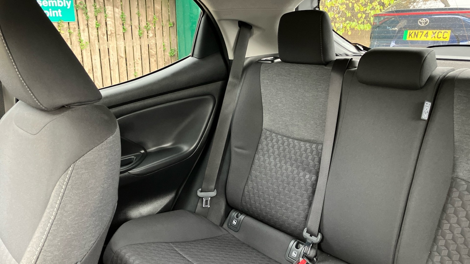 Used Toyota Yaris 2022 for sale - 76517912: Photo 20