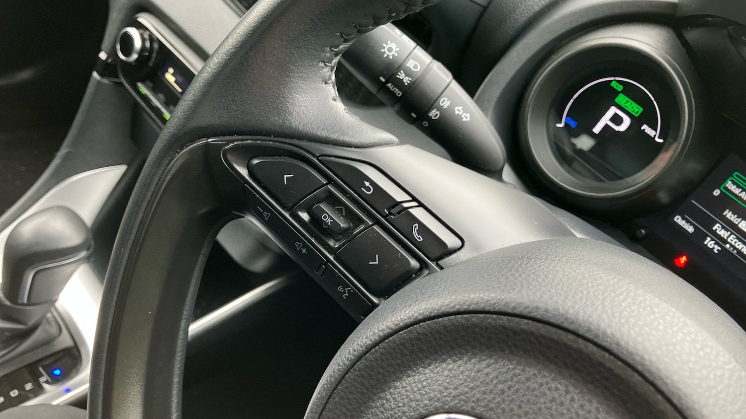 Used Toyota Yaris 2022 for sale - 76517912: Photo 31