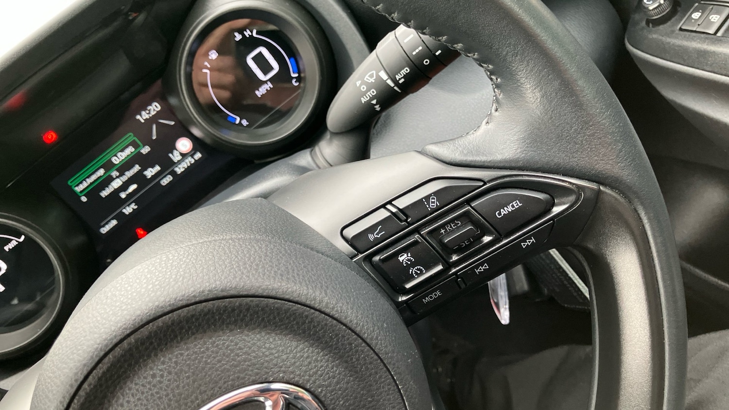 Used Toyota Yaris 2022 for sale - 76517912: Photo 32